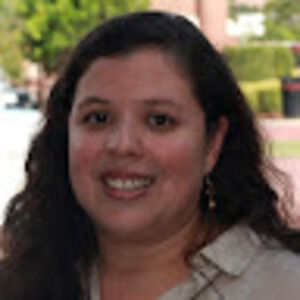 Meet your Posher, Maria beatriz